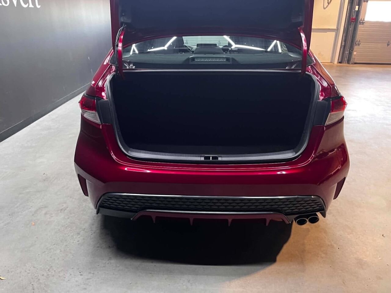 2022 Toyota Corolla Red Blainville - photo #8