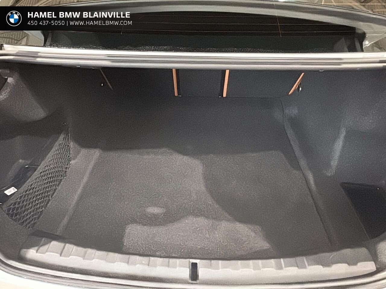 BMW 3 Series 330i xDrive berline 2023 Blanc Blainville - photo #5