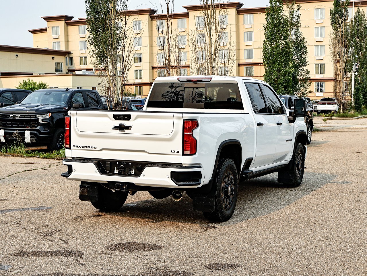 2024 Chevrolet Silverado 2500HD 4WD Crew Cab 159 LTZ White Sherwood Park - photo #12