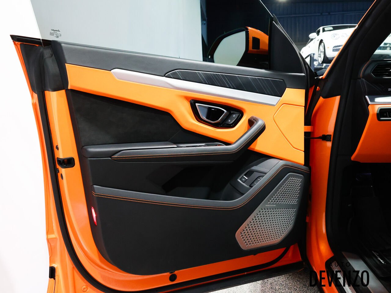 Lamborghini Urus 2024 Orange Saint-Eustache - photo #10