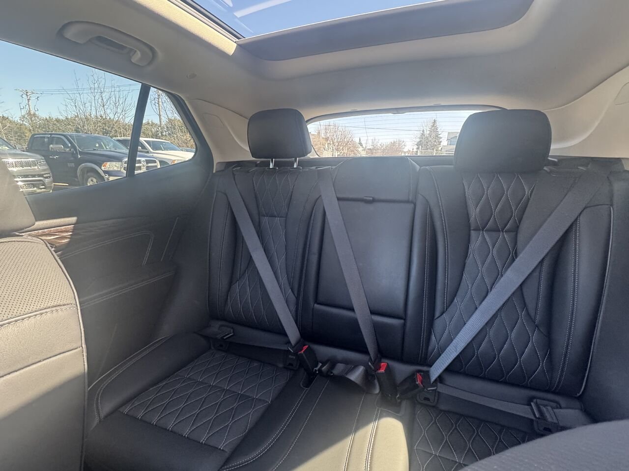 2023 BUICK ENVISION AVENIR Avenir 4 portes TI Red Ottawa & Gatineau - photo #9