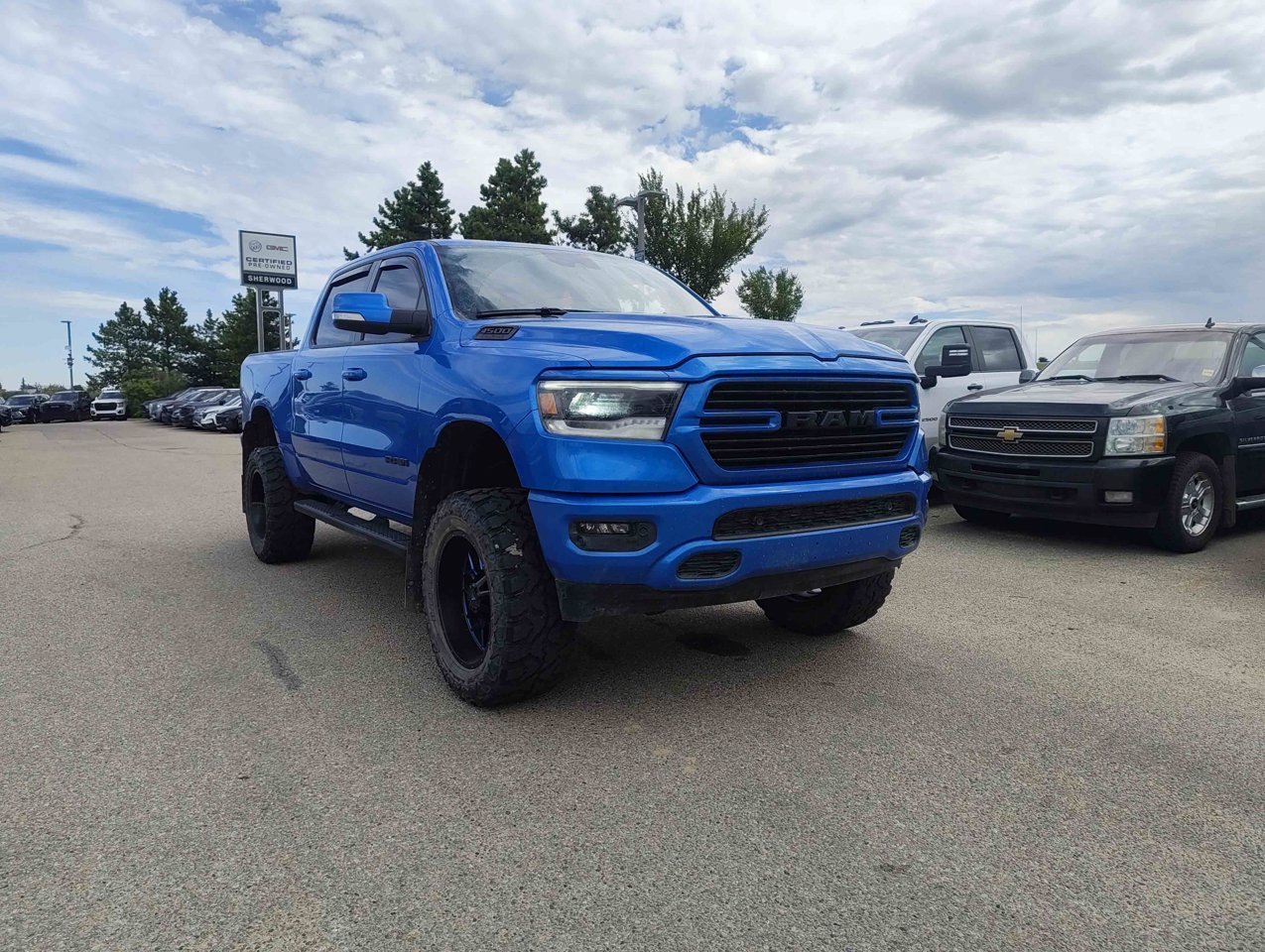 2021 Ram 1500 Sport 4x4 Crew Cab 5'7 Box Blue Sherwood Park - photo #2