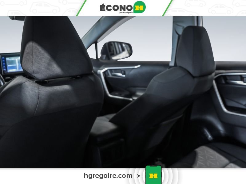2019 Toyota Rav 4 White Blainville - photo #18