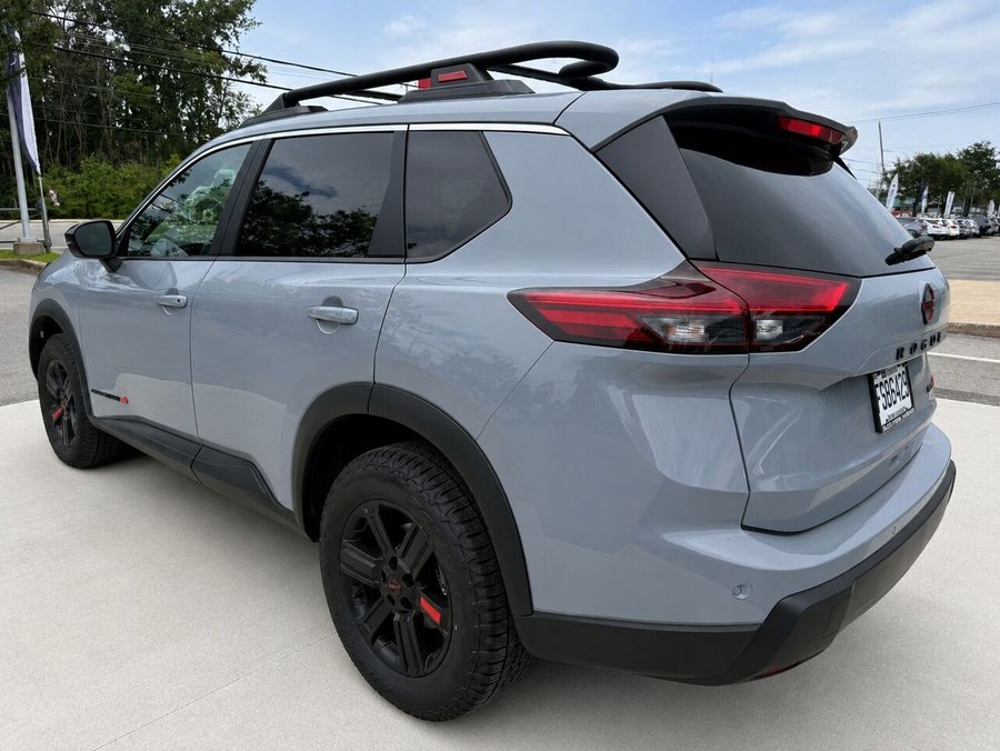 NISSAN Rogue 2026 2026 Gris roche nacré