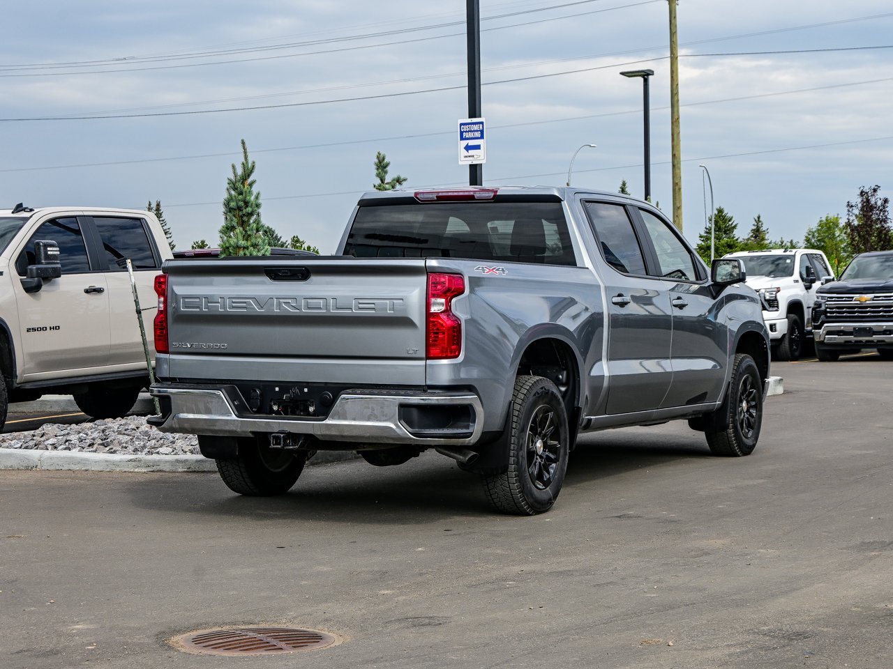 2025 Chevrolet Silverado 1500 4WD Crew Cab 147 LT Grey Sherwood Park - photo #12