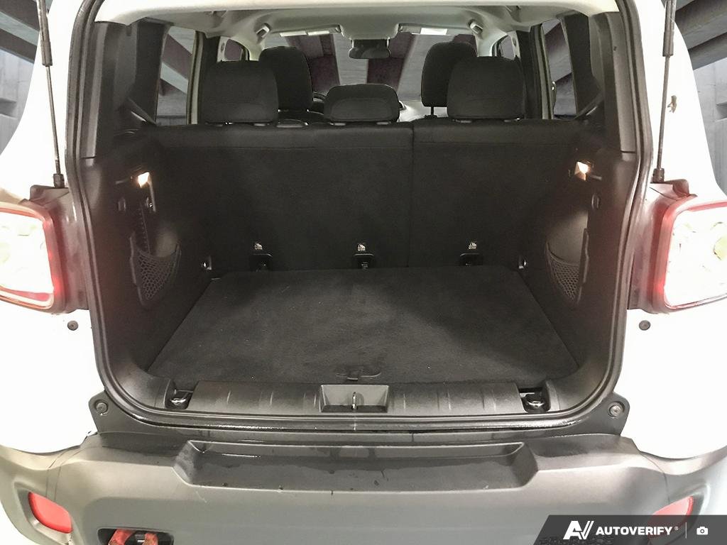 2016 Jeep Renegade 264007B | Trailhawk White Edmonton - photo #11