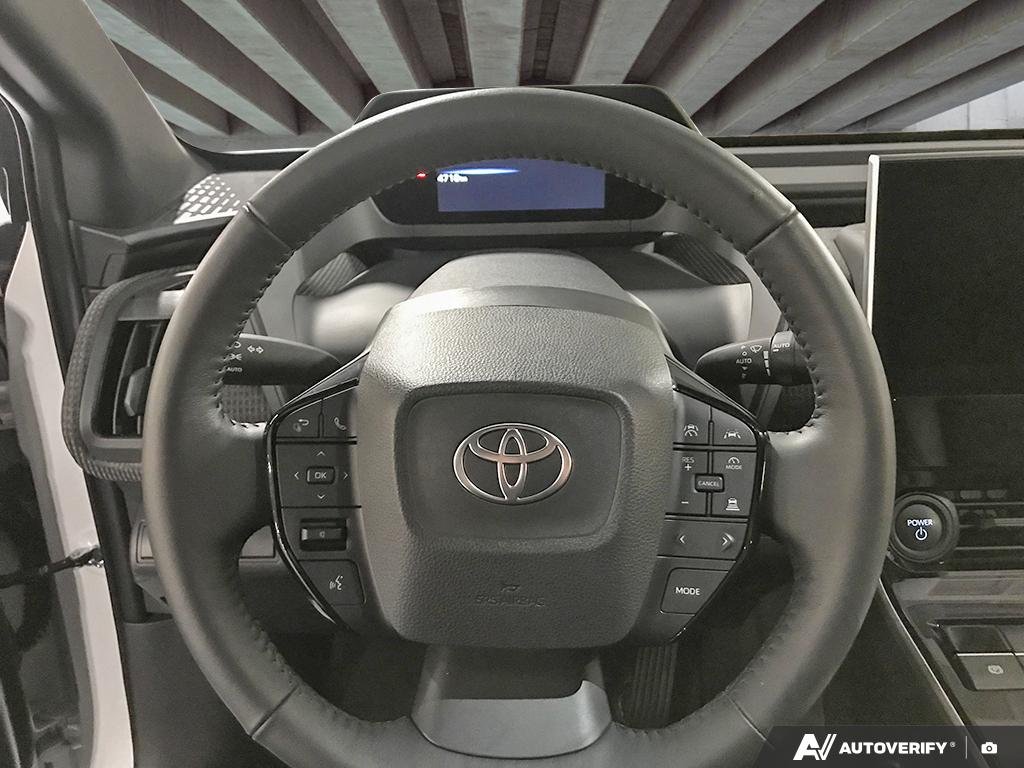 2025 Toyota bZ4X S2501170 | XLE Wind Chill Pearl with Black Roof Edmonton - photo #12