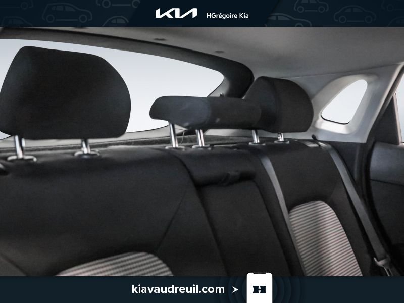 Hyundai Kona KA8114 | 2.0L Preferred TA 2021 Argent Laval - photo #23
