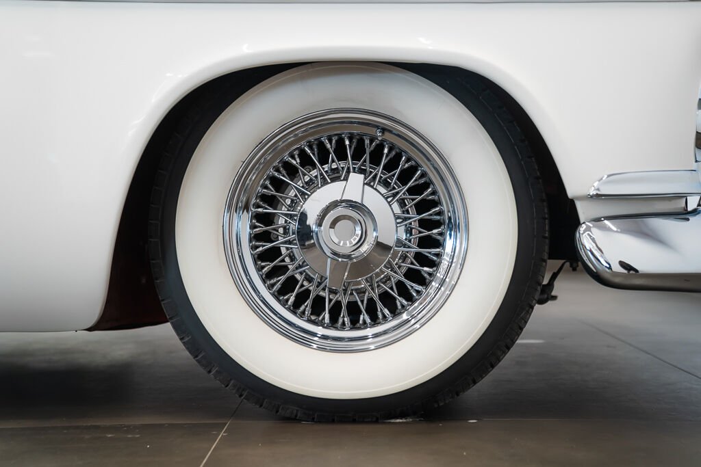 1955 Chrysler New Yorker PRIX IN USD St.Regis | CAR IN MILES Red Montreal - photo #11