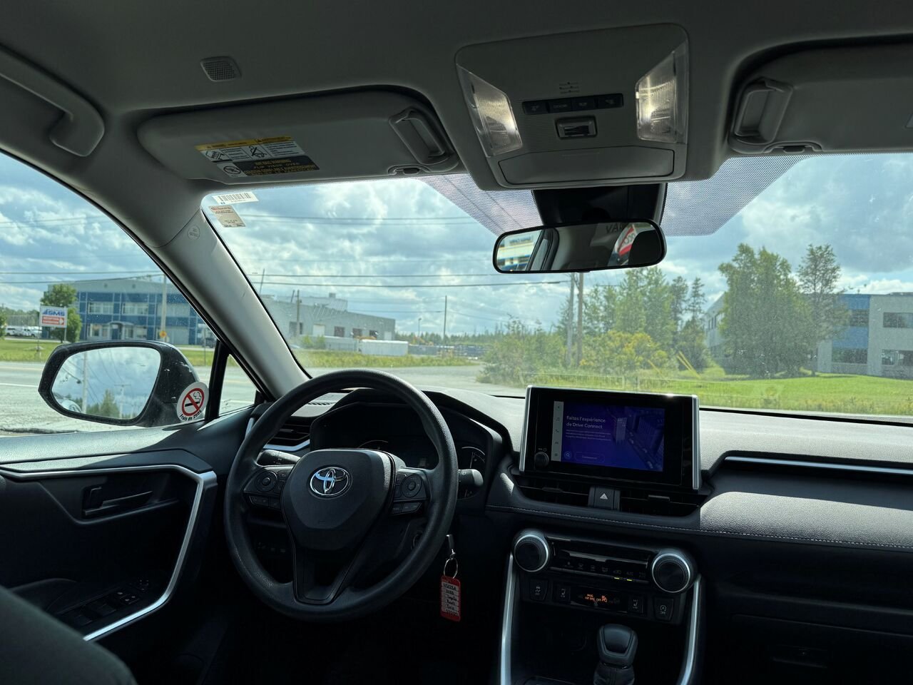 2025 Toyota RAV4 LE TI Grey Val-d'Or - photo #2