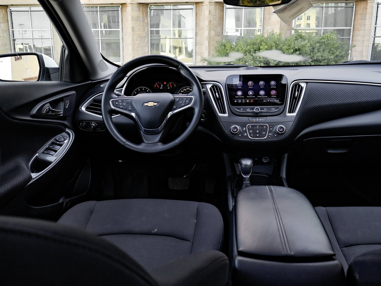 2024 Chevrolet Malibu 4dr Sdn 1LT White Sherwood Park - photo #27