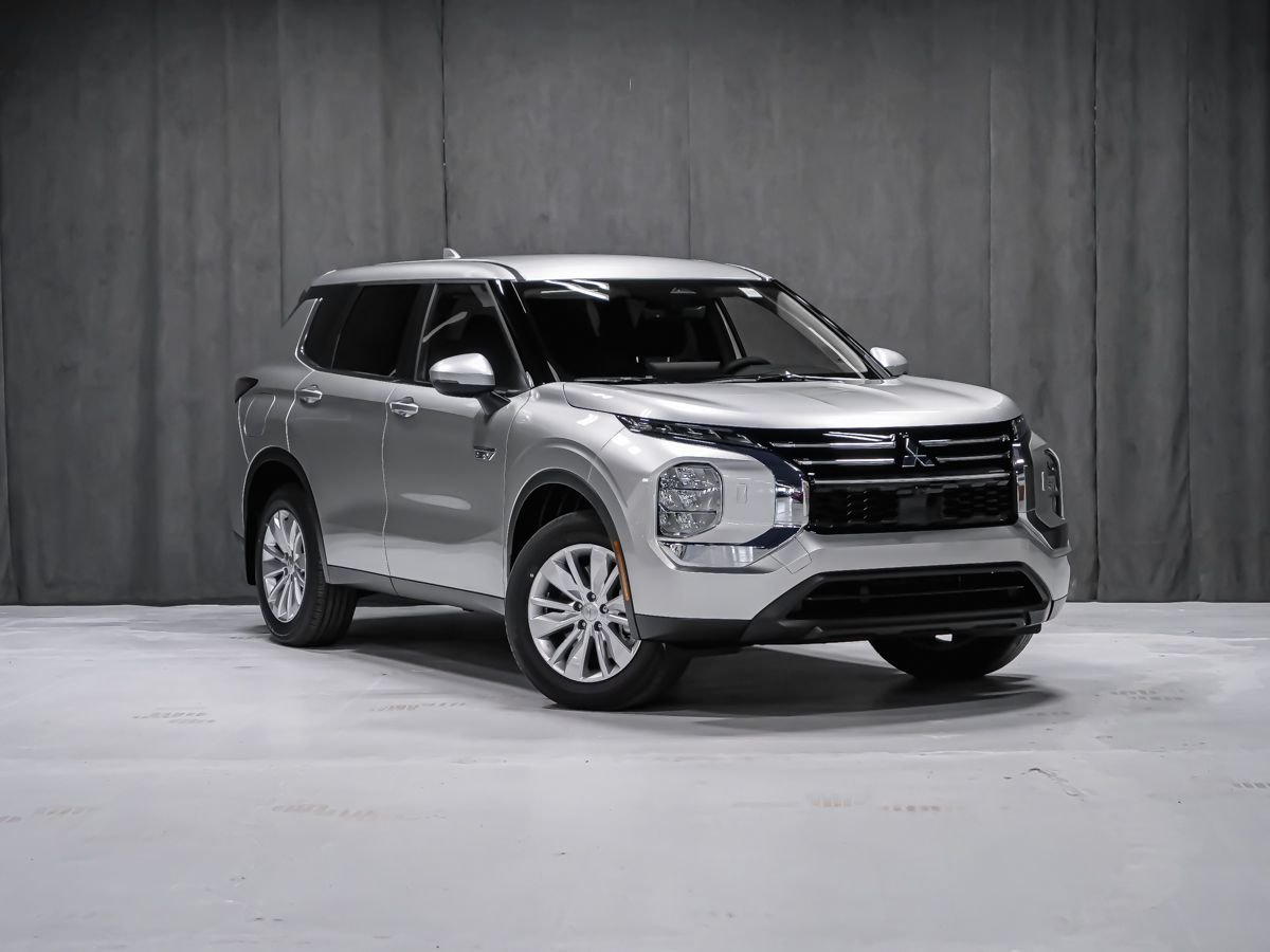2026 Mitsubishi Outlander Plug-In Hybrid ES Graphite Grey Metallic Montreal - photo #2