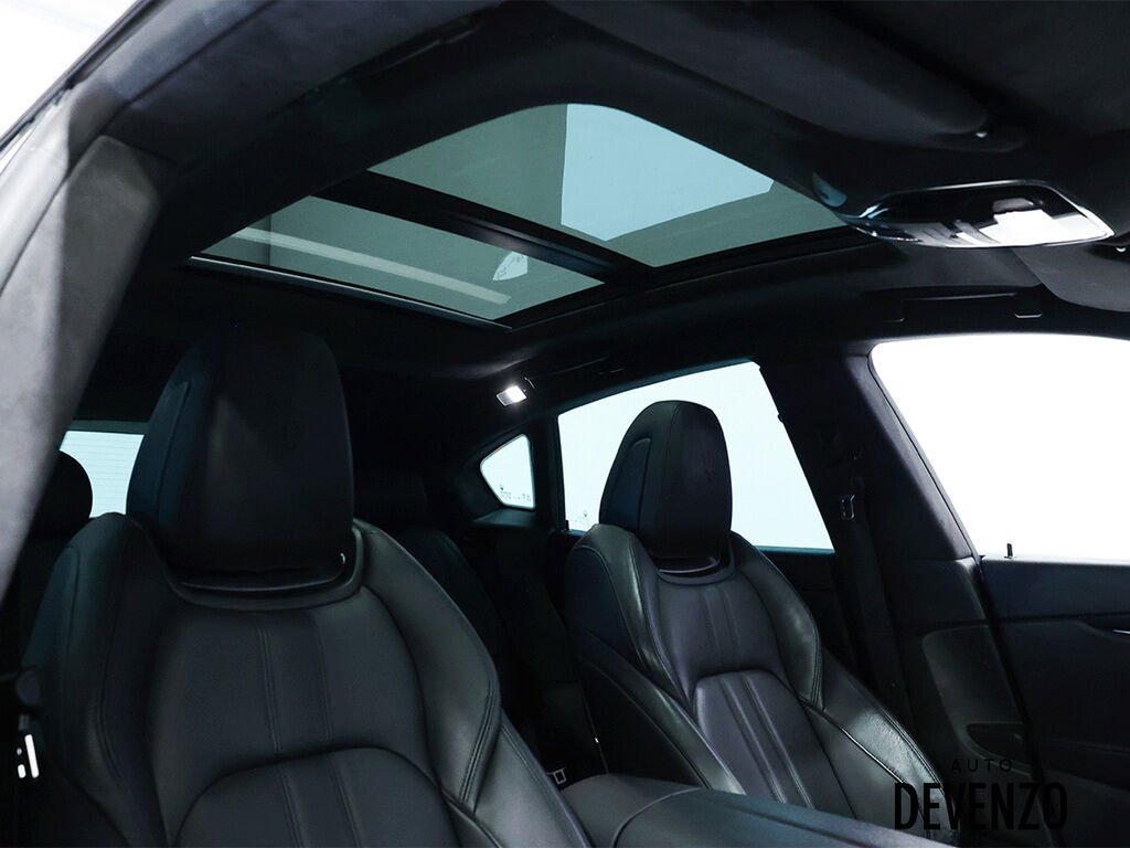 2022 Maserati Levante Black Saint-Eustache - photo #8