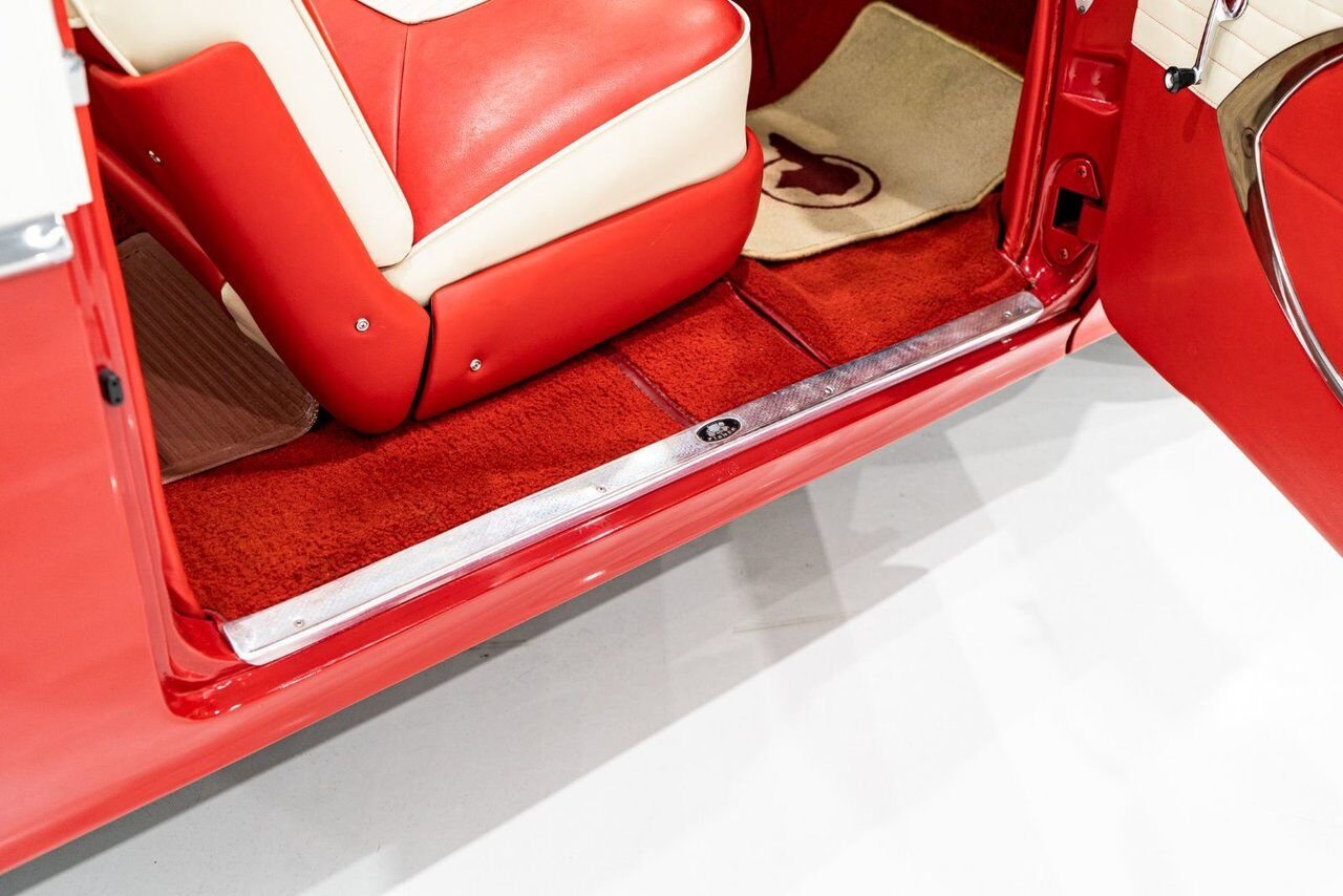 Pontiac Starchief **PRIX EN USD** Beautifully presented from former restoration 1955 Blanc Montréal - photo #68