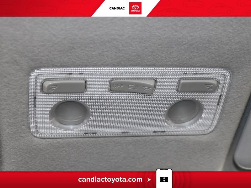 2014 Toyota Yaris Green Blainville - photo #23