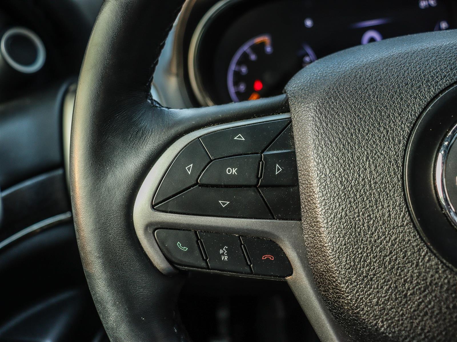 Jeep Grand Cherokee Overland 2018 Black Ottawa & Gatineau - photo #25