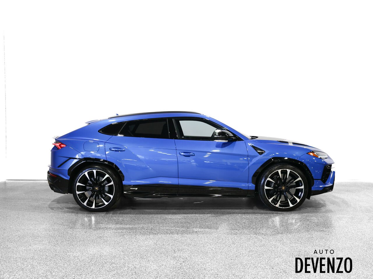 Lamborghini Urus 2024 Bleu Saint-Eustache - photo #2