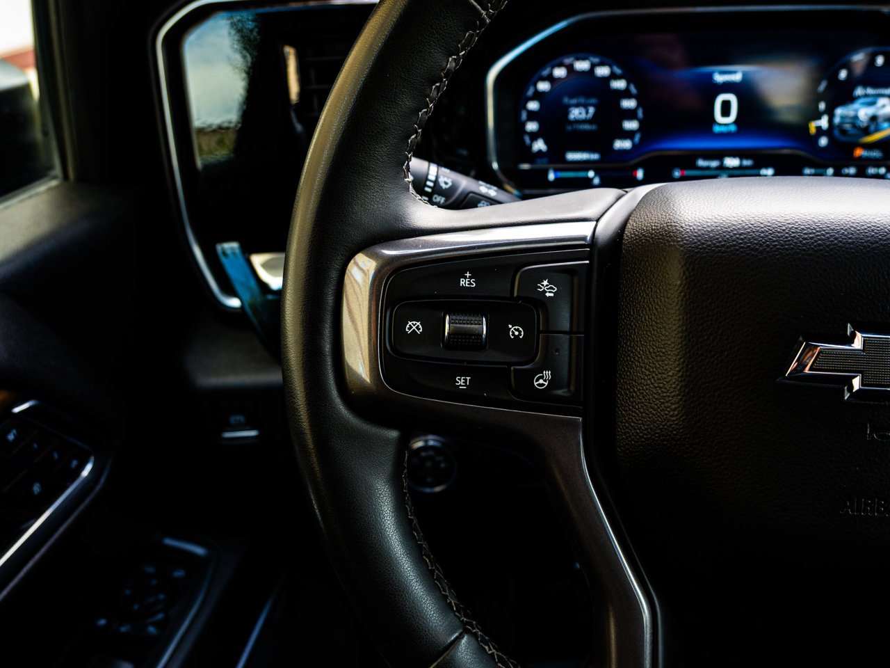 2024 Chevrolet Silverado 3500HD 4WD Crew Cab 159 High Country Black Sherwood Park - photo #20