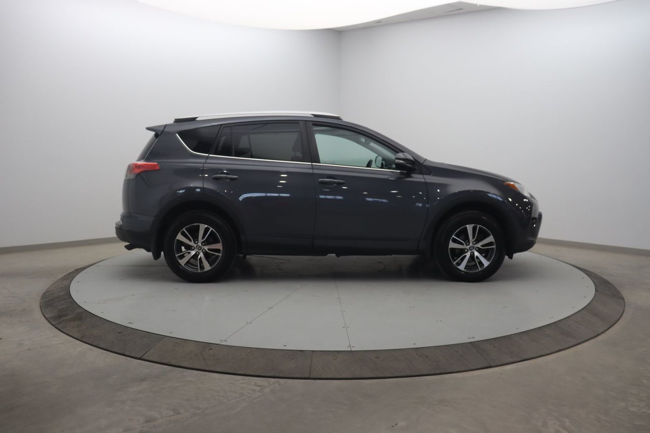 Toyota RAV4 NIV 2T3RFREV9JW852844 2018 Gris Chicoutimi - photo #2