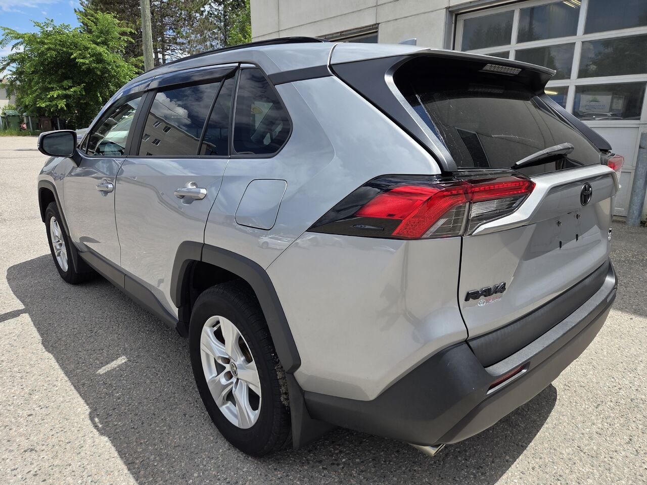 2021 Toyota RAV4 Grey Mont-Laurier - photo #8