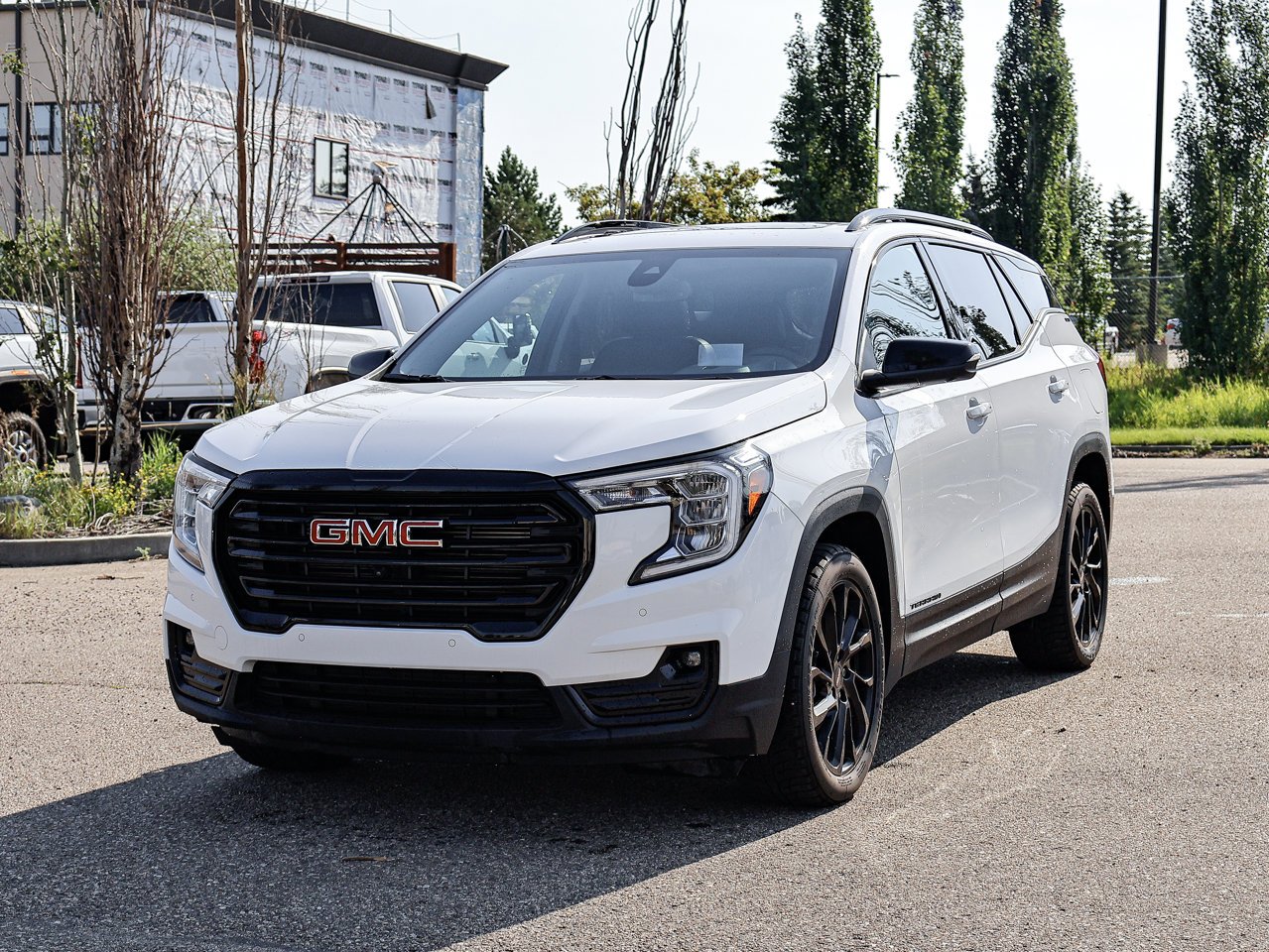 2024 GMC Terrain AWD 4dr SLT White Sherwood Park - photo #3