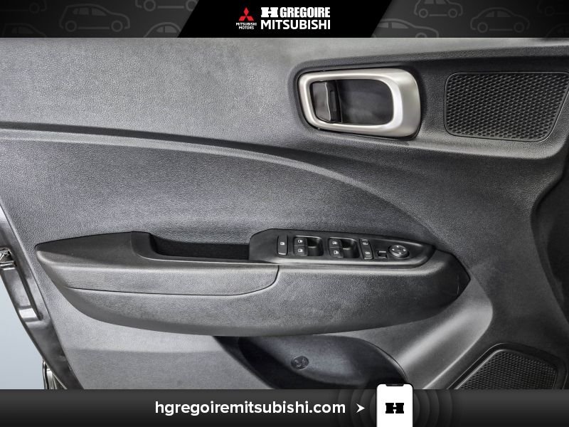 Hyundai Venue 2023 Noir Saint-Eustache - photo #12