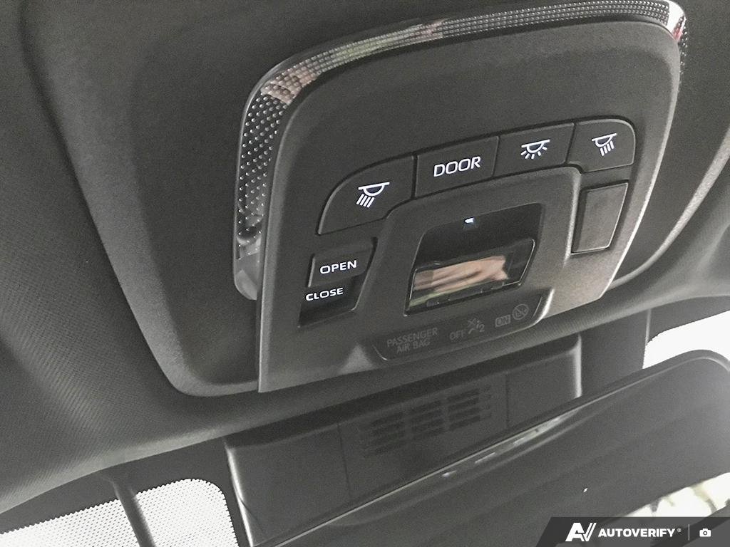 2025 Toyota bZ4X S2501170 | XLE Wind Chill Pearl with Black Roof Edmonton - photo #19