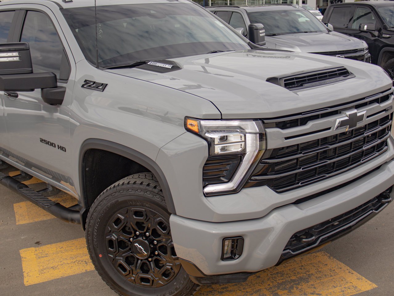 2024 Chevrolet Silverado 2500HD 4WD Crew Cab 159 LT Grey Sherwood Park - photo #14