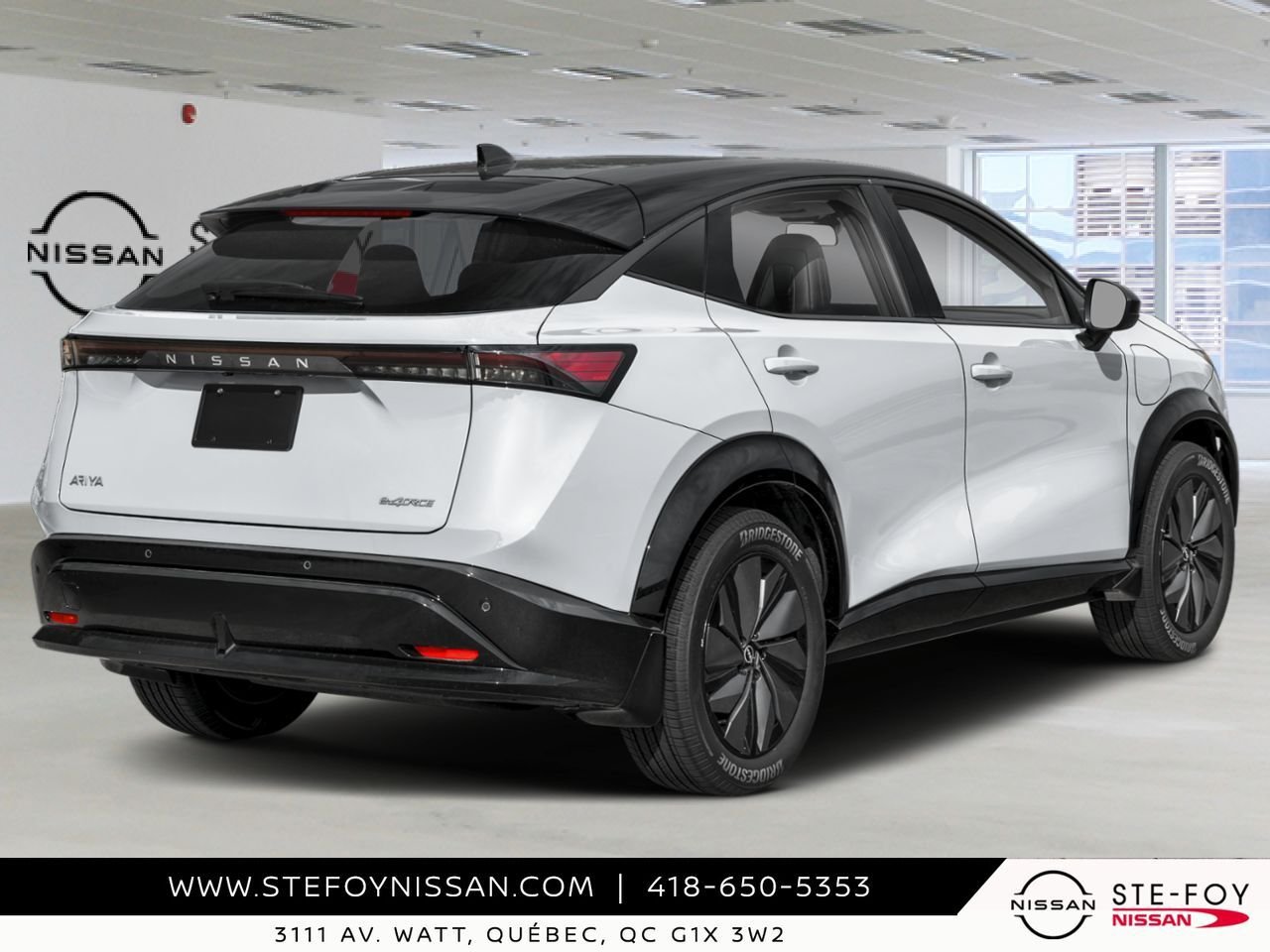 2026 NISSAN ARIYA Everest White Pearl Tricoat/Black Diamond Pearl Ste-Foy - photo #2