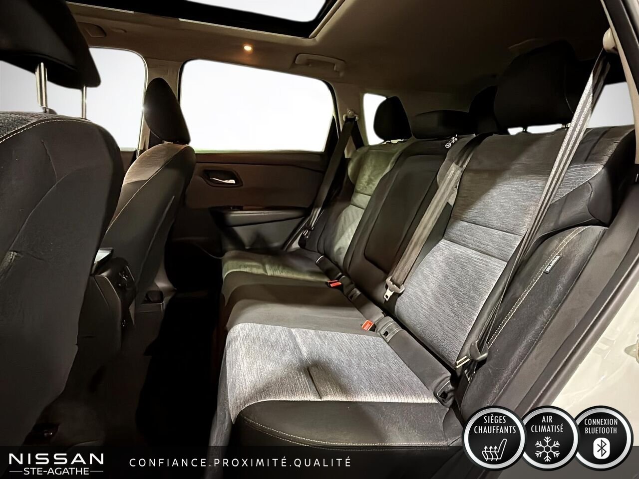 Nissan Rogue SV TI avec ensemble toit ouvrant 2023 Blanc Saint-Jérôme - photo #8