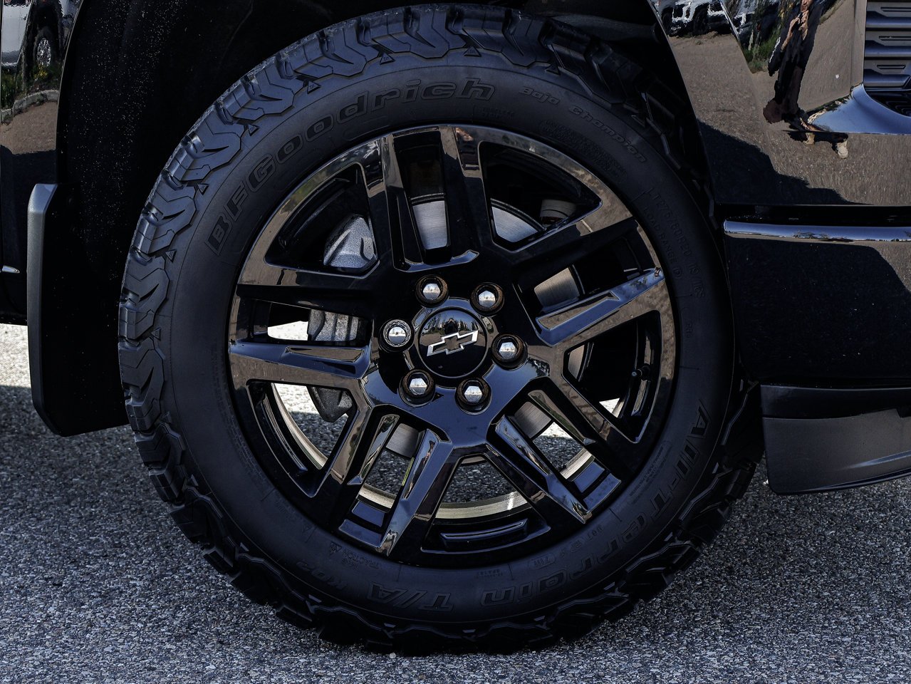 2023 Chevrolet Silverado 1500 4WD Crew Cab 147 RST Black Sherwood Park - photo #5