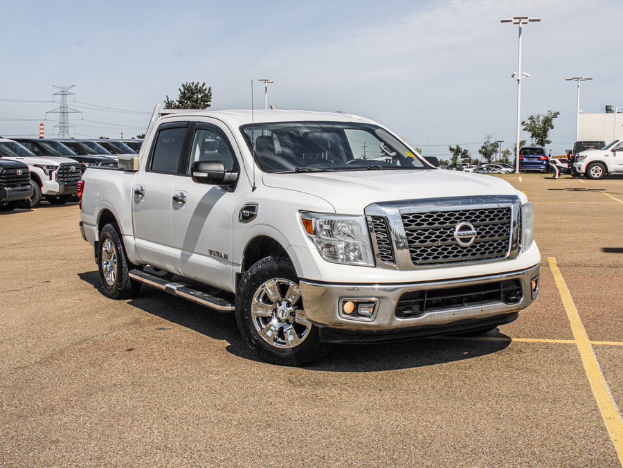 2017 Nissan Titan 2017 White