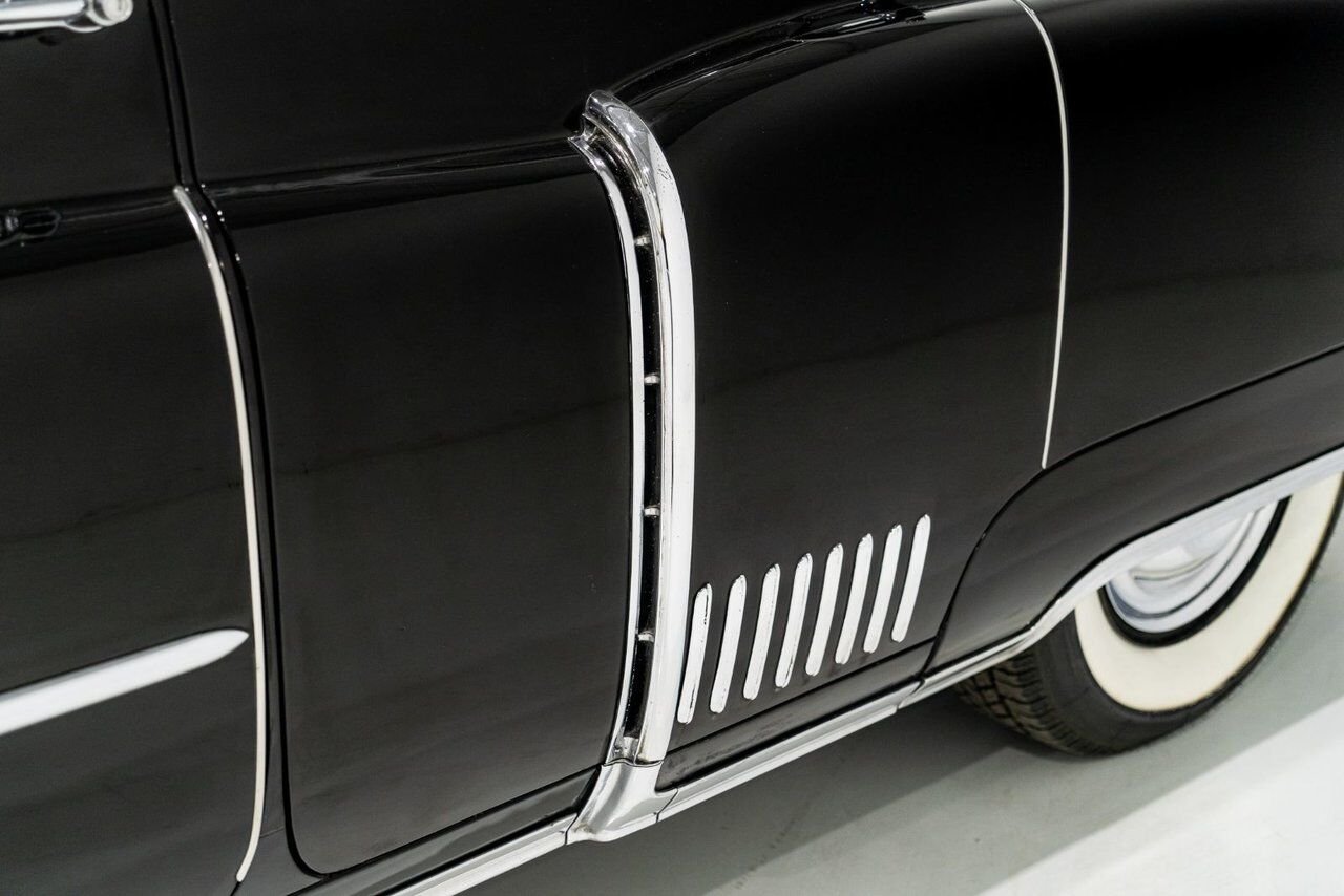 Cadillac Fleetwood Unrestored factory black paint **PRICE IN USD** 1951 Noir Montréal - photo #38