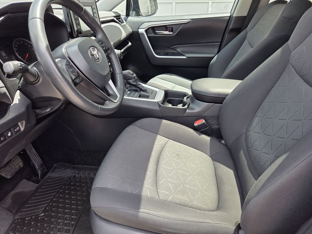 2021 Toyota RAV4 Grey Mont-Laurier - photo #12