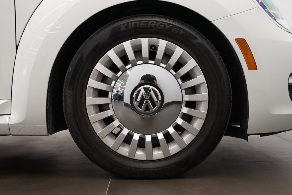 2016 Volkswagen Beetle Denim Edition White Kirkland - photo #10