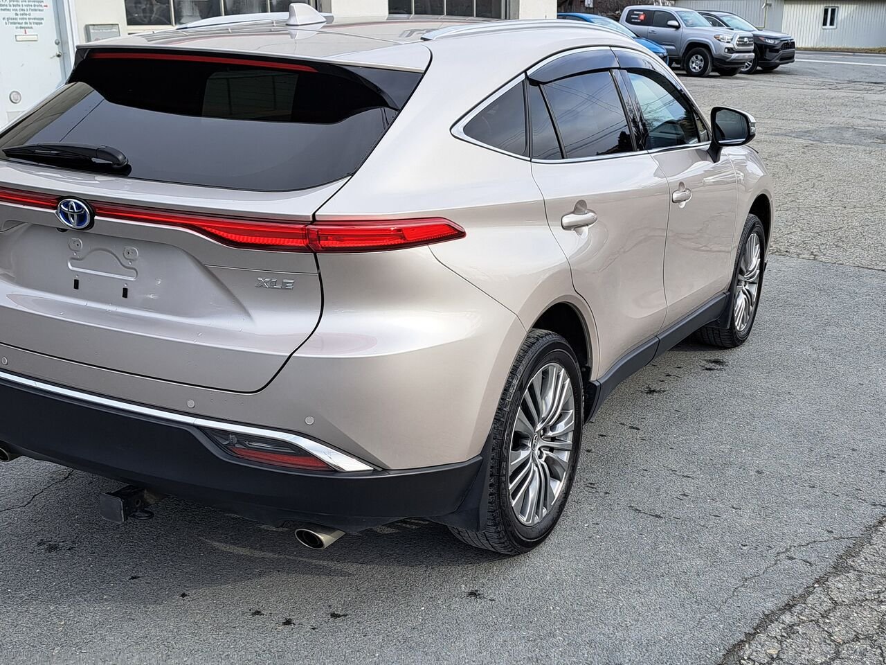 Toyota Venza XLE TI 2024 Titane éclatant Lac-Etchemin - photo #4