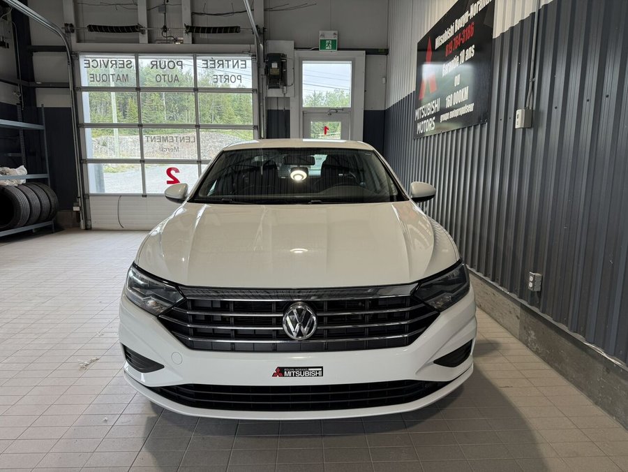 Volkswagen Jetta Comfortline avec boîte automatique 2019 Blanc