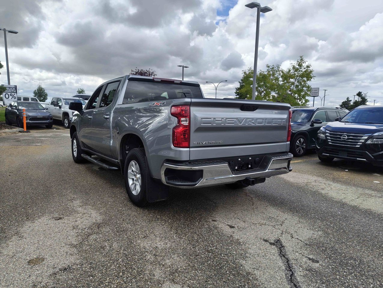 2025 Chevrolet Silverado 1500 4WD Crew Cab 147 LT Grey Sherwood Park - photo #4
