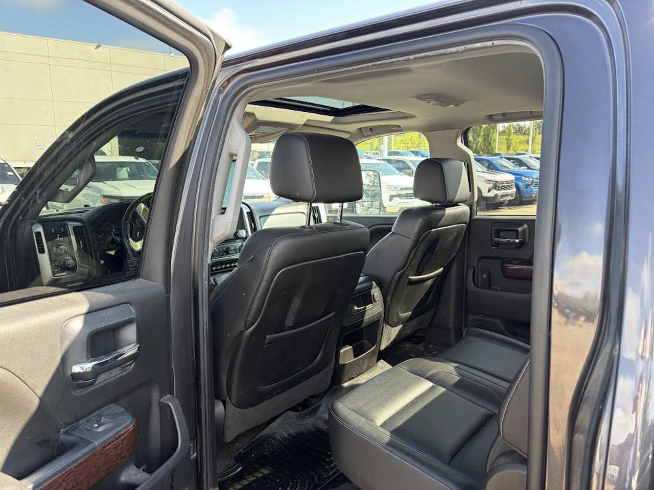 2015 GMC Sierra 2500HD 4WD Crew Cab 153.7 SLT Grey Sherwood Park - photo #4