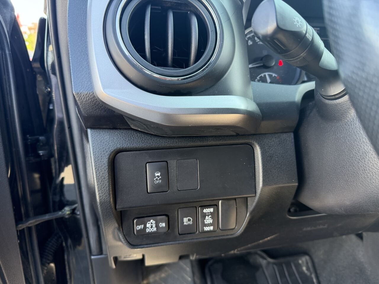 TOYOTA TACOMA DBL CAB SR5/TRD Double Cab 4x4 BA 2022 Noir Ottawa & Gatineau - photo #8