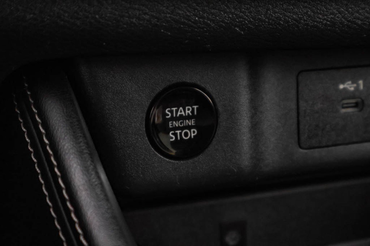 2024 Nissan Rogue AWD Platinum White Sherwood Park - photo #24