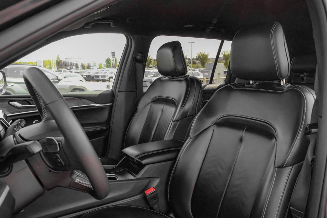2024 Jeep Grand Cherokee L Limited 4x4 Blue Sherwood Park - photo #29