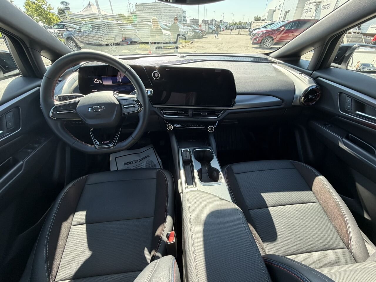 2025 Chevrolet Equinox EV 2RS AWD TOIT PANORAMIQUE White Laval - photo #15