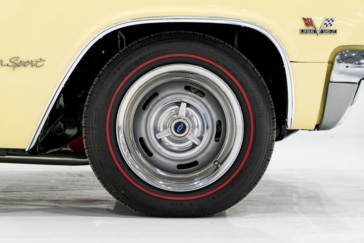 1965 Chevrolet Impala SS *PRIX EN USD* 396/325HP 4spd frame off restoration Yellow Montreal - photo #74
