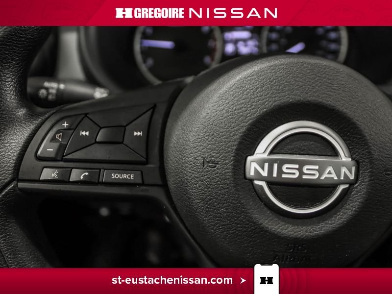 2024 Nissan Kicks White Laval - photo #17