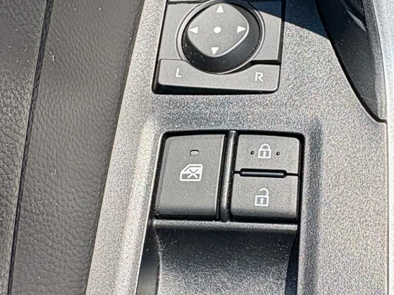 Toyota RAV4 2022 Gris Mont-Laurier - photo #18