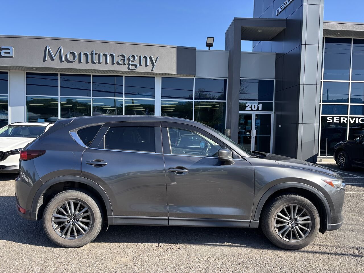 2017 Mazda CX-5 Traction intégrale, 4 portes, boîte automatique, GS Grey Montmagny - photo #3