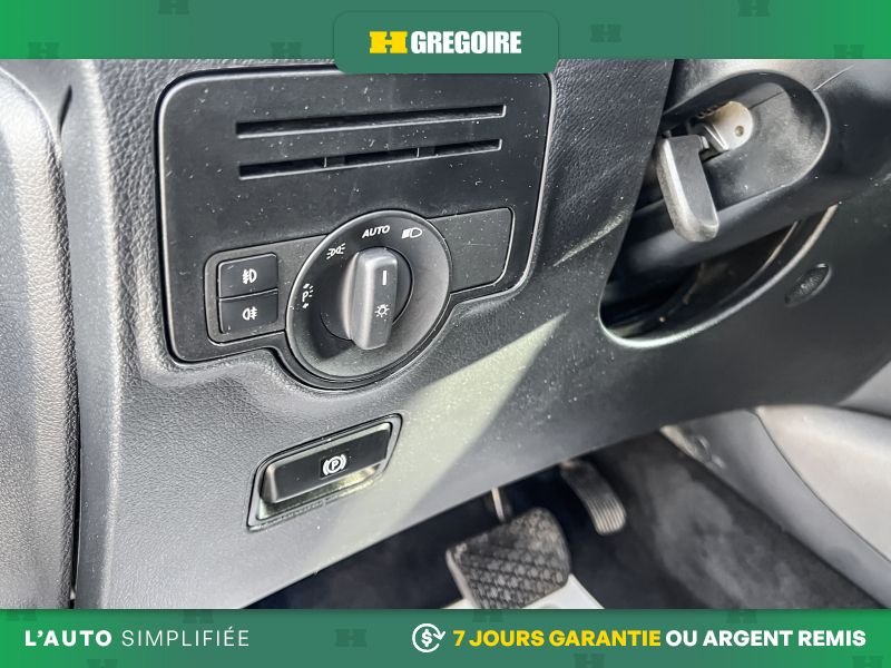 2022 Mercedes Benz Metris White Laval - photo #17