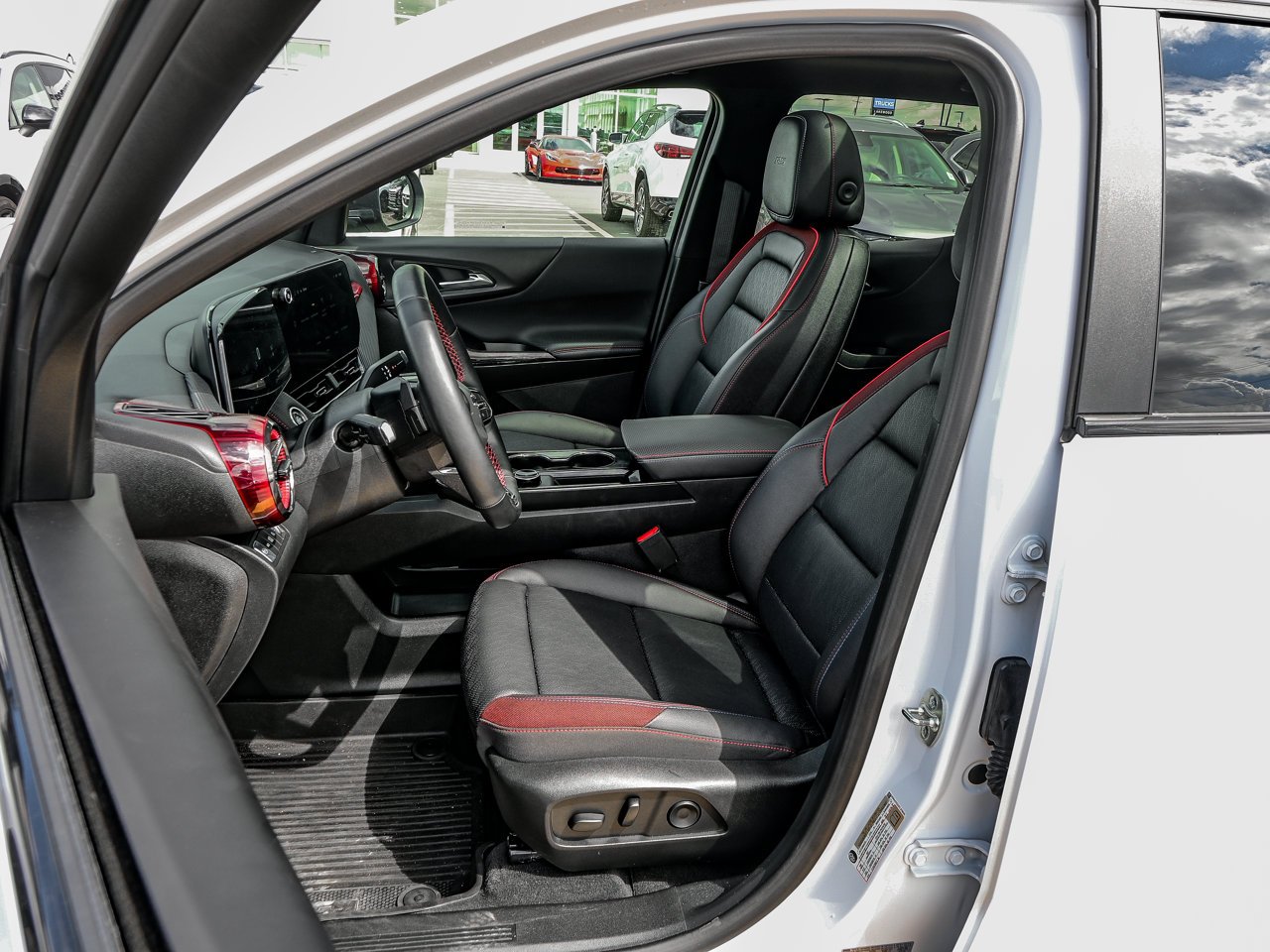 2026 Chevrolet Equinox AWD 4dr RS White Sherwood Park - photo #16