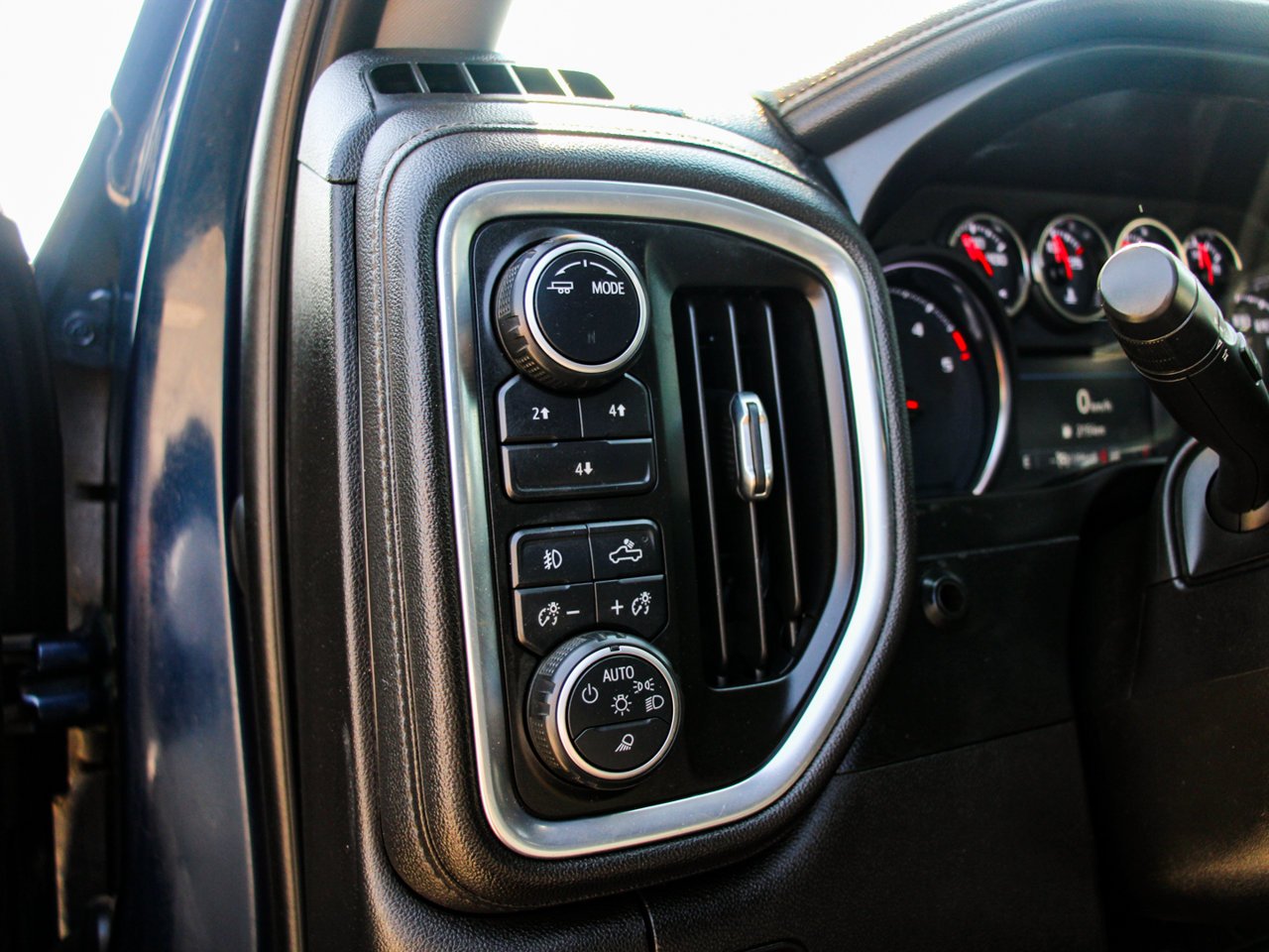 2022 Chevrolet Silverado 2500HD 4WD Crew Cab 159 LT Blue Sherwood Park - photo #15